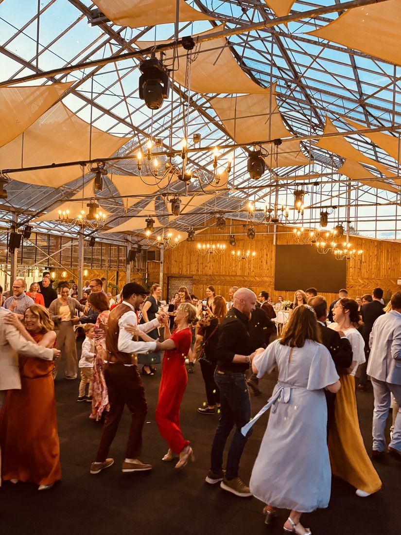 Initiation bal folk pendant un événement